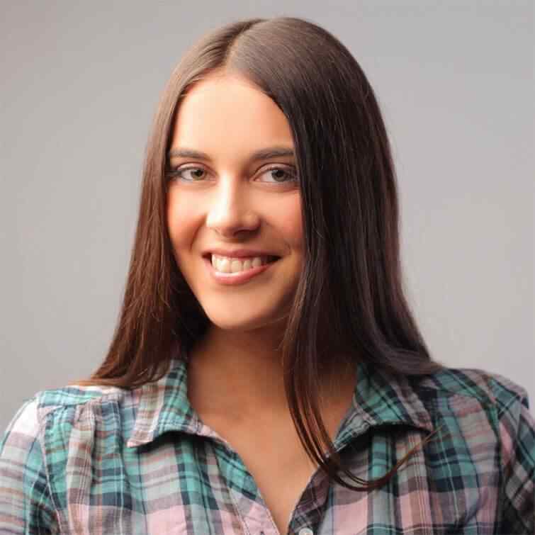 https://www.test.codeblu.in/wp-content/uploads/2017/03/people4.jpg